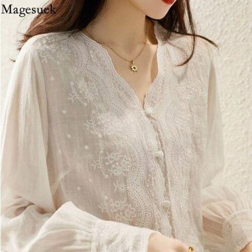 V Neck Vintage Linen Long Sleeve Blouse Embroidery Flower Lace Womens Shirt Woman Autumn Loose Elegant Sunscreen Tops New 16108