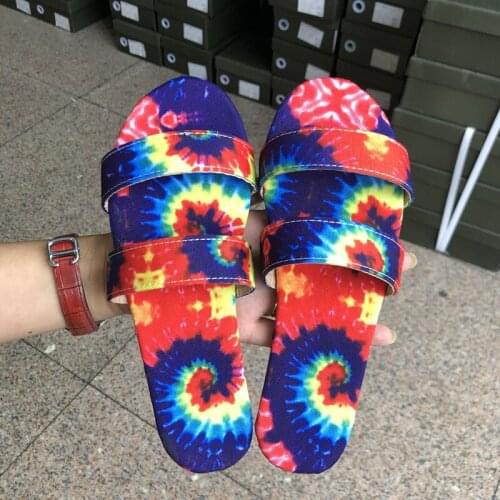 New Women Jelly Slides Bling Diamond Slippers Shinny Party Shoes for Women Female Flip Flops Outdoor Sandals