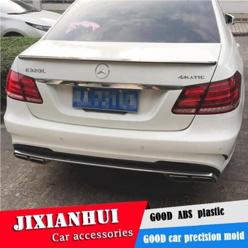 For W212 Spoiler Carbon Fiber Material 2008-2014 E-Class W212 Spoiler For Mercedes-Benz E200 E300 Spoiler