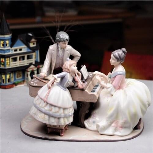 HIGH QUALITY HAND-PAINTED CERAMIC DOLLS PIANO FAMILY DECORATING ORNAMENTS SPANISH-STYLE PORCELAIN FIGURE HOME DECORATION