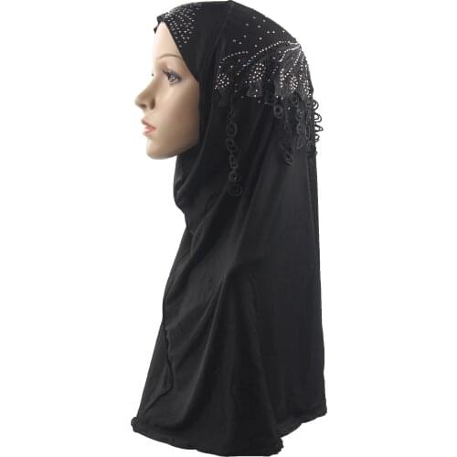 Muslim Women Girls Hijab Islamic Scarf Woman One Piece Amira Cap Full Cover Headwear with Beautiful Diamond Tassels Wholesale