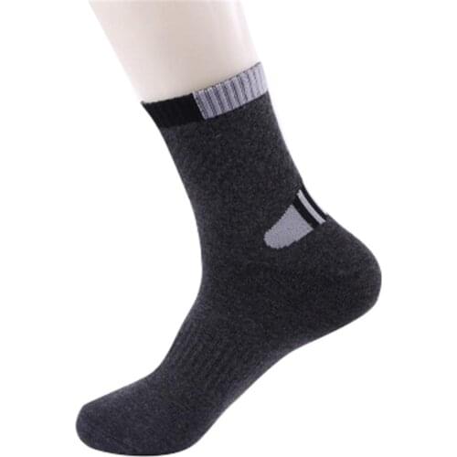 Mens Boutique Business Socks Mens Autumn and Winter New Sports Outdoor Climbing Cotton Sox Men Casual Tube Sock