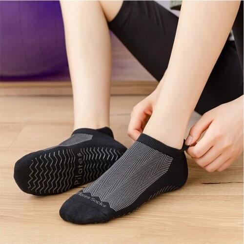 High Quality Women Pilates Socks Ladies Ankle Ballet Dance Sports Socks Cotton Breathable Anti-Slip Yoga Socks for Gym Fitness