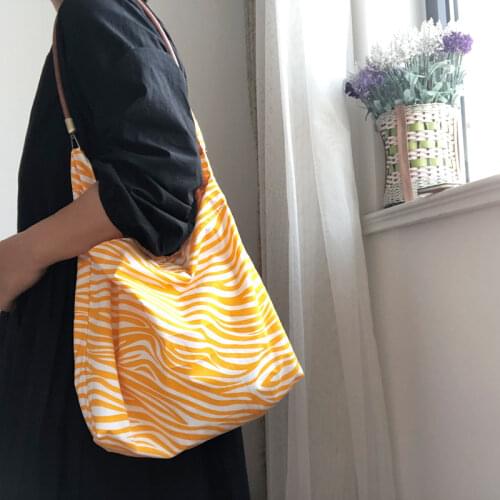 Vintage Womens Tote Shoulder Bag Yellow Zebra Pattern Ladies Casual Tote Handbags Female Large Capacity Reusable Shopping Bags