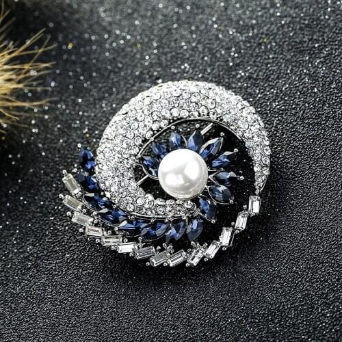 Charm Female White Pearl Crystal Brooch Rose Gold Silver Color Jewelry Brooches For Women Cute Zircon Pin Dress Coat Accessories