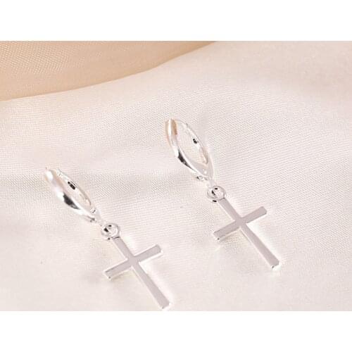 European and American hot sale simple small cross earrings with alloy jewelry for femal etemperamental wild earrings for women