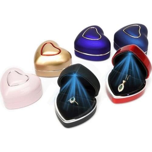 Heart-shaped LED Light Wedding Ring Box Engagement Rings Necklace Earrings Pendants Jewelry Display Case Holder