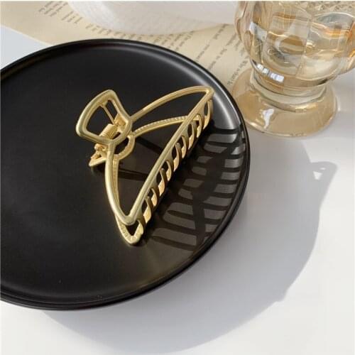 Vintage Hollow Metal Moon Semicircle Hair Claws for Women Girls Kid Barrette Hairpin Hair Clips Wholesale 2021 New Arrival Trend