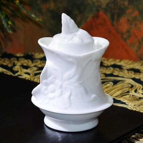 Sugar pot Embossed process ceramic condiment pot white ceramic condiment pot coffee sugar pot European coffee sugar pot