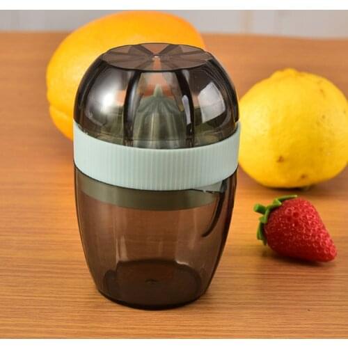 Mini lemon juicer with scale, rotating manual juicer fruit juice cup, portable household juice cup
