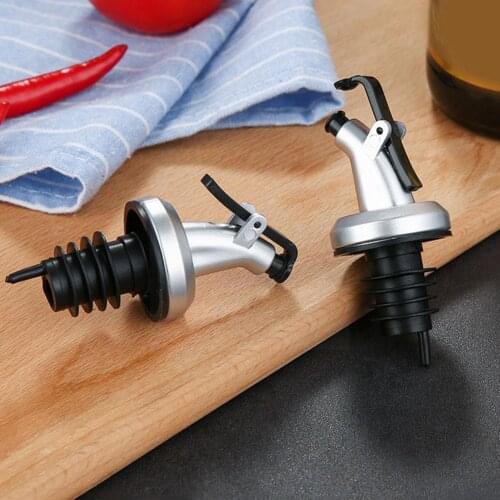 Oil Spout Oil Bottle Plug pour Mouth Wine Stopper Soy Sauce Kitchen Plug Bottle Vinegar Supplies Oiler K2H2