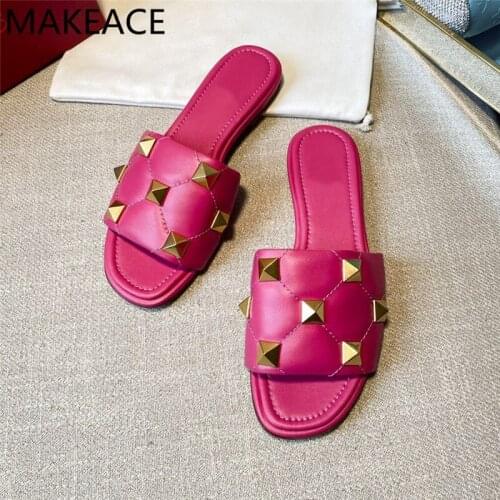 New 2021 Gold Studded Women Flat Slippers Summer Rhombus Leather Slides Candy Color Beach Mules Designer Women Sandals Women