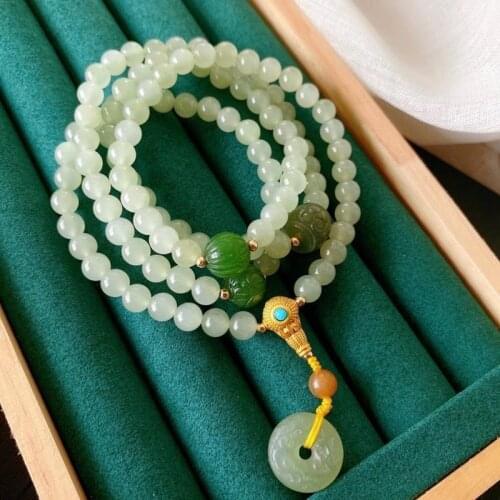 Natural Hetian jade bracelet Jasper Safety buckle pendant Green jade beads Necklace Womens sweater chain Fashion jewelry