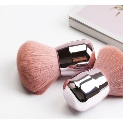 NANCY TINO Blush Brushes