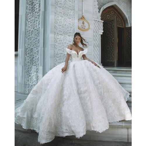Gorgeous Ball Gown Wedding Dresse Ivory Off Shoulder Luxury Appliques Beaded Saudi Arabian Dubai Wedding Bridal Gowns Plus Size