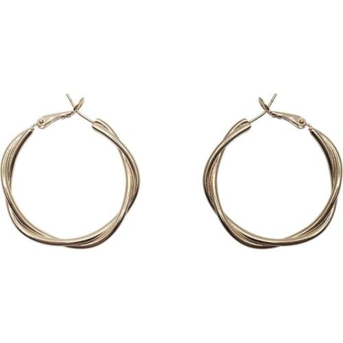 2021 Hot Sale Korean Twisted Earrings Simple Temperament Exquisite Semale Sexy Jewelry Gift Party Accessories Gifts Geometric