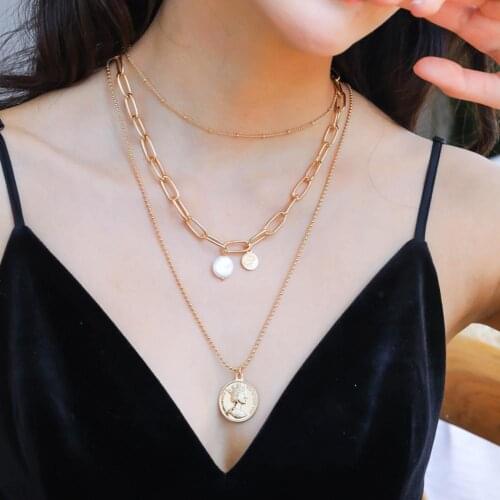 Necklace Multilayer Vintage Women Shell Pendant Necklace for Dating