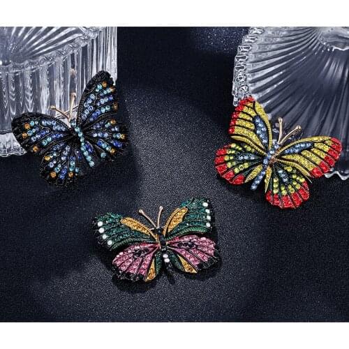 Classic Brooch new Fashion beauty Womens gold Zinc Alloy crystal exquisite flower butterfly insect pins hot sale party Gift man
