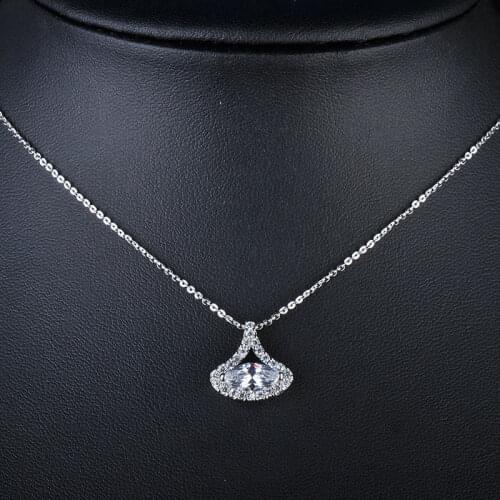 The LeaveShape Pendant Necklace,Popular White Gold Necklace GLD0640