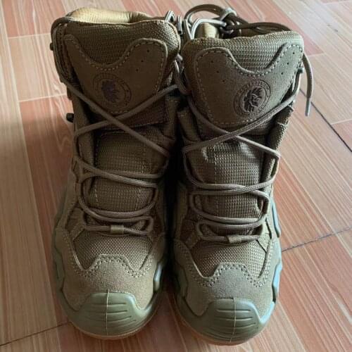 Breathable and sweat-absorbent leather hiking boots Mens and womens spring and autumn outdoor sports shoes waterproof hiking