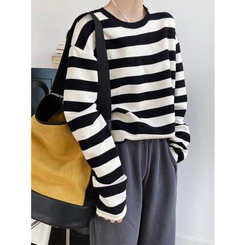 Harajuku Street Style Striped t-Shirts For Women Classic Loose Black White Sweatshirt Japan Style Simple Casual Female Tops Tees