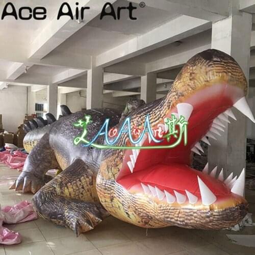 Giant vivid inflatable crocodile model