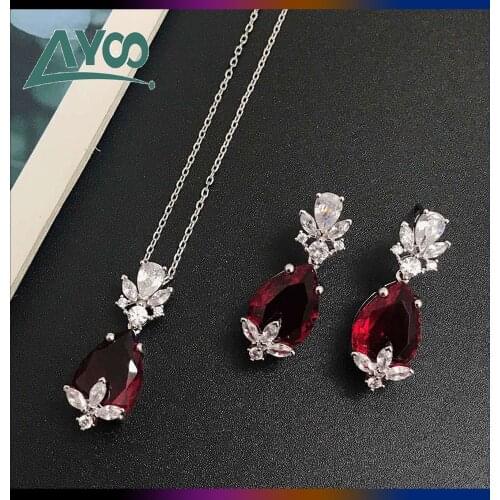 SWA Fashion Jewelry 1:1 High Quality Charming Luxury Ruby Red Leaf Necklace Necklace Earring Set Romantic Gift For Women