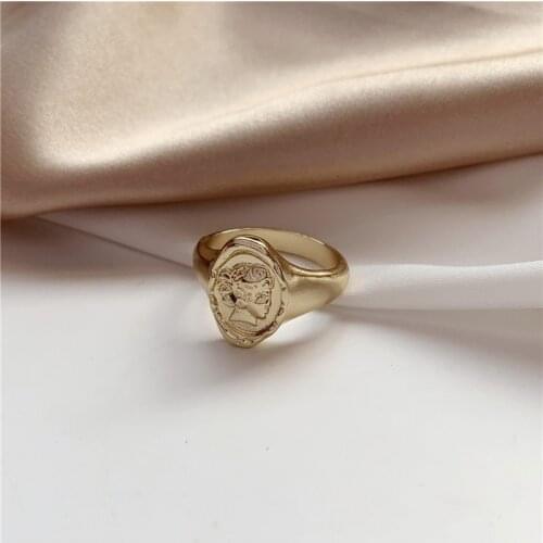 NEW Fashion Female Temperament Alloy Ring Fashion Personality Queen Geometric Ring jewelry Accessories