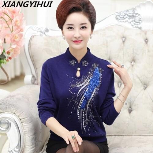 2017 autumn and winter Genuine sweater female plus size Fashion Design diamond - studded Christmas sweater Old mothers sweater