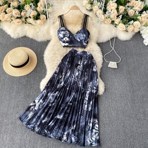 Bohemian Vacation Beach 2pcs Set Women Floral Printed Short Strapless Tops And High Waist Pleated Long Skirt Suit Spring Summer