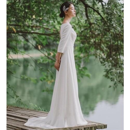 Soft Satin Simple A-Line V Neck Vintage 3/4 Long Sleeve Backless Sweep Train Wedding Gown Wedding Dress Bride robe de mariée