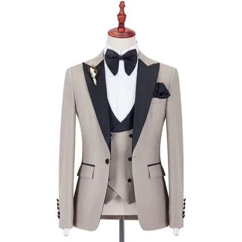 2019 Tailored Made Beige Groom Tuxedos Wedding Suits For Men Slim Fit Groomsmen Best Man Blazer Formal Prom Party Suit Ternos