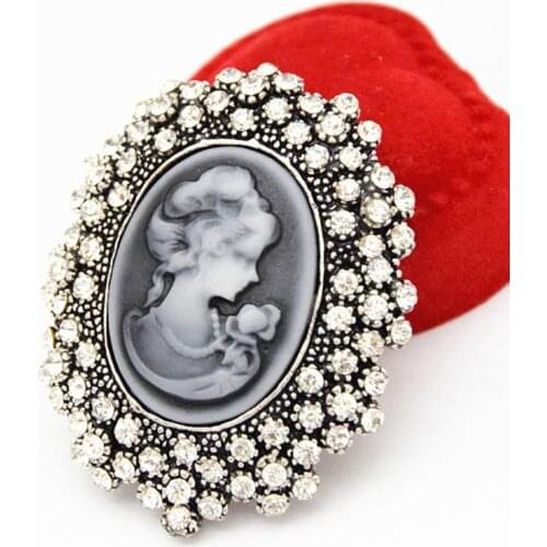 Wedding Party Queen Lady Vintage Victorian Design Cameo Bronze Brooch Pin