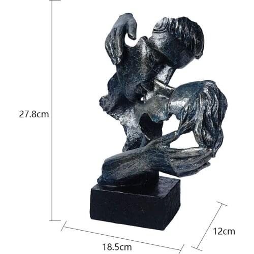 Retro Lovers Stattues Resin Vintage Valentine Statue Home Decoration Living Room Interior Decor Accessories Sculpture