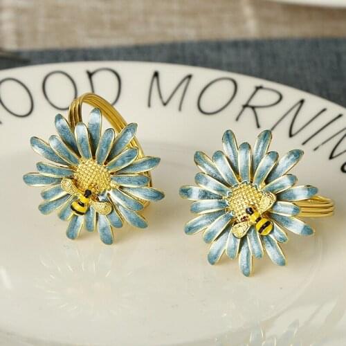 12PCS/Lot European Style Creative Zinc Alloy Flower Shape Napkin Button High-End Hotel Napkin Ring Table Decoration