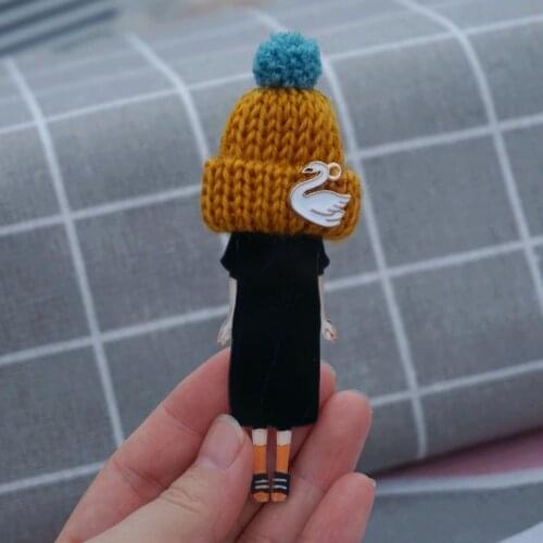 New Cartoon Character Badge Acrylic brooch for woman Badge Clothes Brooch Pins Icons On The Backpack Decoration