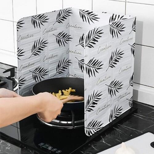1pc Kitchen Gadgets Kitchen Frying Pan Oil Splash Baffle Protection Screen Aluminum Foil Plate Gas Stove Sink Splash-Proof Baffl