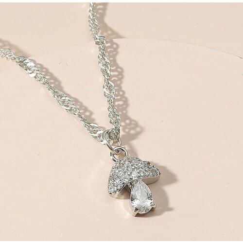 New Personality Copper Material Mushroom Necklace Fashion Simple Couple Chain Clavicle Chain Party Jewelry Gifts