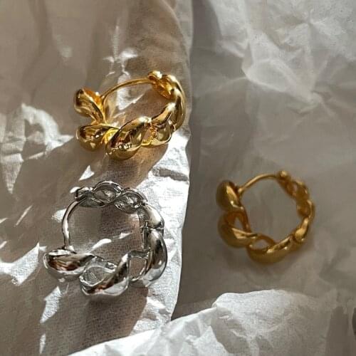 Twisted metal earrings female niche personality retro simple temperament earrings earrings cold wind