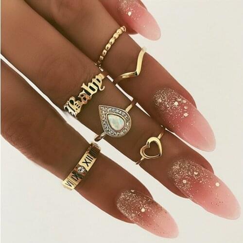 7Pcs Simple Geometric Moon Charm Rings for Women Punk Fashion Party Decor Boho Joint Finger Rings Set Jewelry Accessories