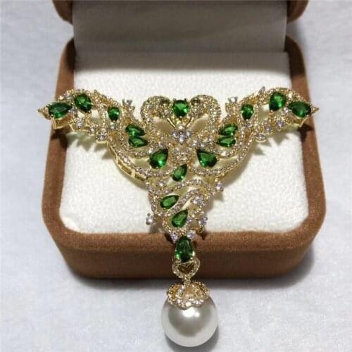 NEW Austria Zircon Inlay 14MM White shell Pearl Brooch Scarf Clips Breastpin