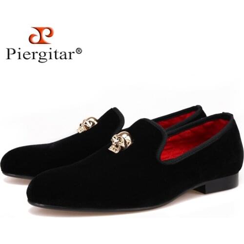 Piergitar new fashion Handmade men velvet shoes with metal skull,prom and banquet male loafers british style mens flats