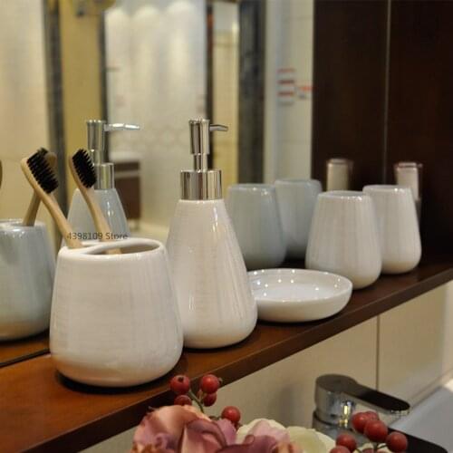 European bathroom supplies ceramic bathroom toiletries set lotion bottle toothbrush holder soap box bathroom accessories