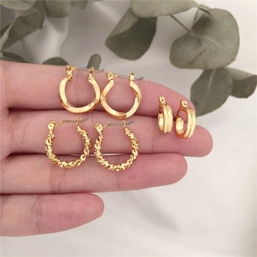 Casual Gold Color Plating Twist Cutting Double Line Small Hoop Earrings For Women Trendy Chic Dainty Daily Wearing Jewelry Pack