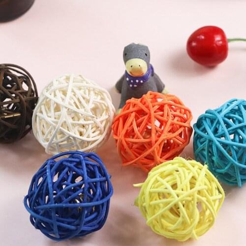 1PCS Random Color Cat Ball Toy Hollow out Rattan Built-in Bell Cat Interactive Toy Cat Play Toy Cat Funny Toy for Dog Cat
