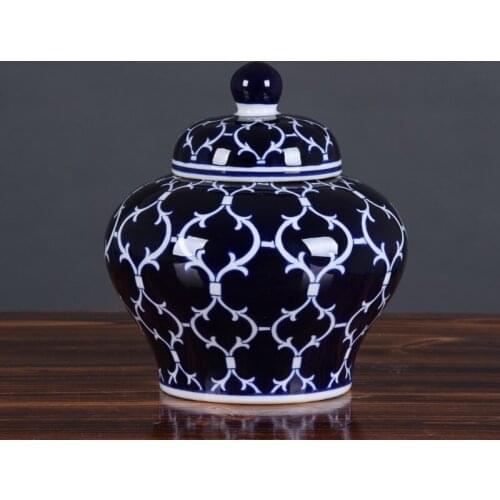European Antique Hand-painted Blue and White Porcelain Storage Tank Home General Can Ceramic Jar Crafts Retro Home Decoration