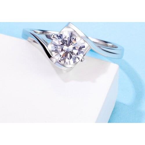 Romantic Angels Kiss 925 silver ring Creative design Moissanite ring Engagement Anniversary Ring 1ct round excellent cut