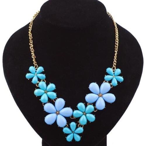 DiLiCa Elegant Flower Necklaces & Pendants for Women Bib Statement Necklace Jewelry Fashion Woman Chokers Necklaces