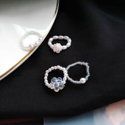 Wholeslae Korean Fashion Trend 2021 Summer Simple Camellia Acrylic Plastic Finger Rings 2pc Set Women Jewelry