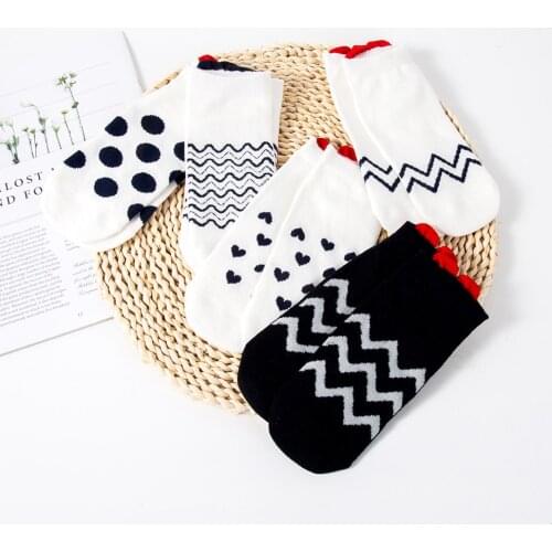 5Pairs 2021 New Cute Heart Socks Women Cotton Socks Wavy Stripes Ankle Socks Short Low Cut Sock Casual Gril White Socks 35-40